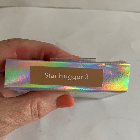 BECCA Light Shifter Finishing Veil Star Hugger 3 Medium Warm NIB - Picture 5 of 8